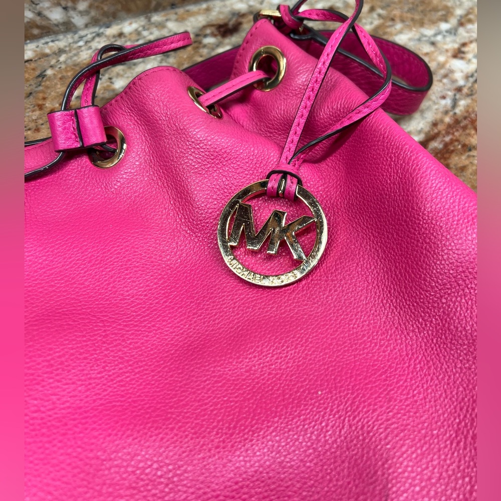 Michael Kors Pink Leather Shoulder Bag - Picture 7 of 13